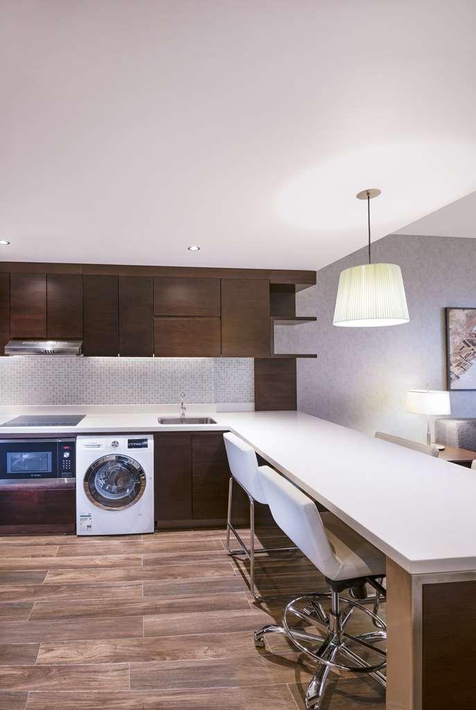 Hyatt Place Wasl District Отель 4*