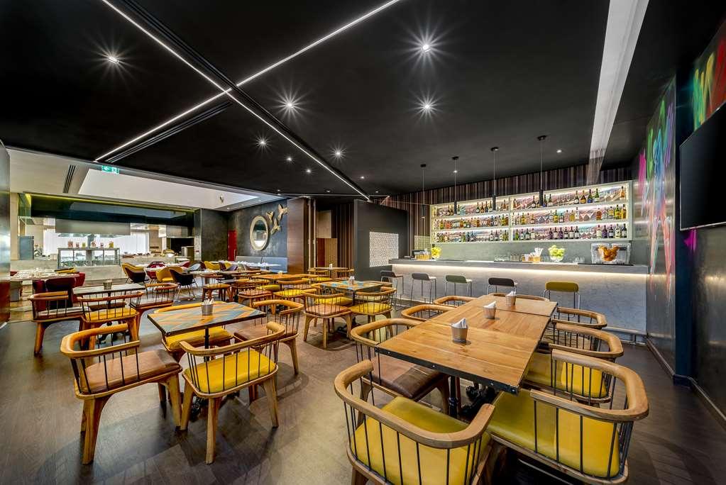 होटल Hyatt Place Wasl District